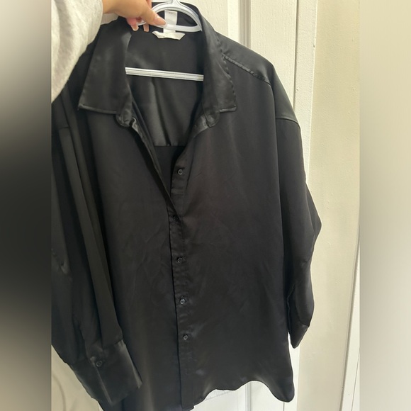 H&M Satin Top - Picture 2 of 3